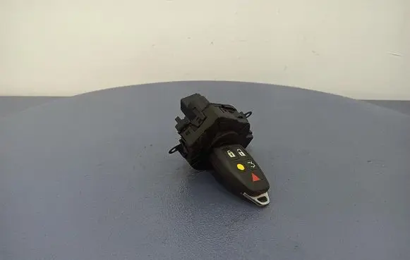 Volvo V50 Ignition lock 30768036