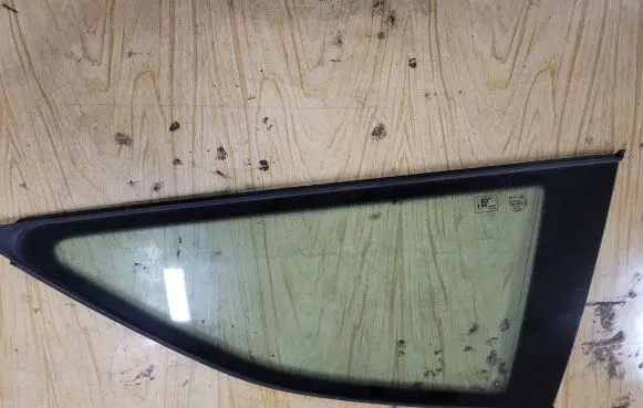 Audi A5 8T 8F Rear side window