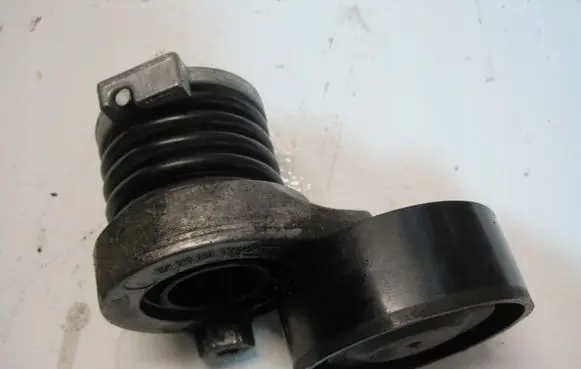Nissan Micra K14 Generator/alternator belt tensioner 117504048R