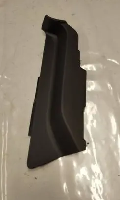 Volvo XC90 Rear seat side bottom trim 39829395