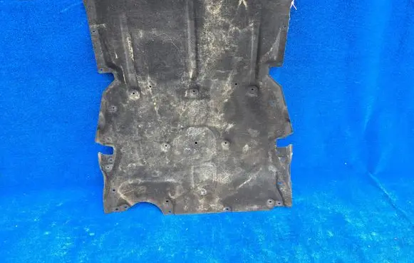 BMW 3 F30 F35 F31 Engine splash shield/under tray 7486951