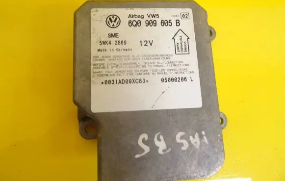 Volkswagen PASSAT B5 Airbag control unit/module 6Q0909605B