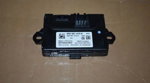 Porsche Cayenne (9Y0 9Y3) Trunk lid opening control unit 992907479K55