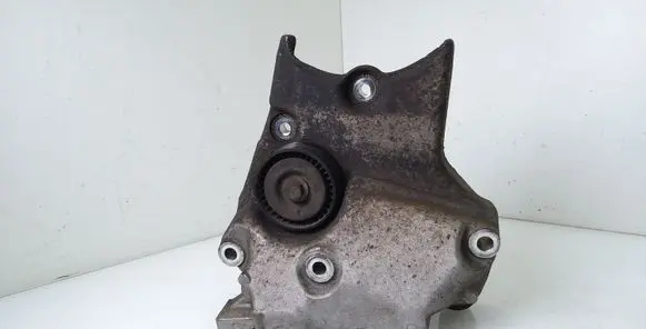 Opel Insignia A Engine mounting bracket 55566020