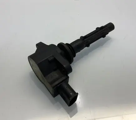 Mercedes-Benz CLS C219 High voltage ignition coil A0001501980 0001501980