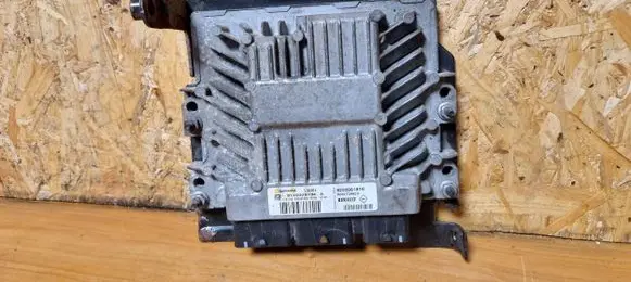 Renault Megane II Engine control unit/module 8200981816