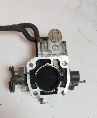 Mazda 323 F Throttle valve