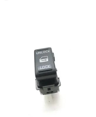 Nissan Navara D40 Central locking switch button 7Y03B