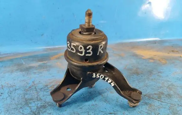 Toyota Camry Engine mount bracket 123620H030