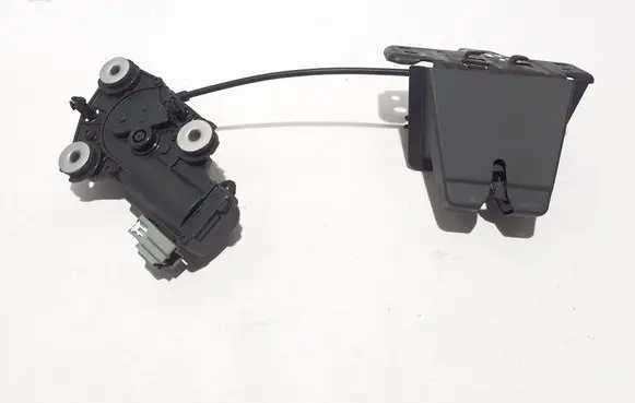 Volvo V60 Loading door lock 32149889