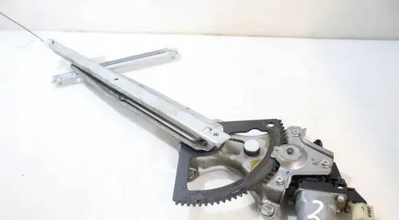 Front window lifting mechanism without motor