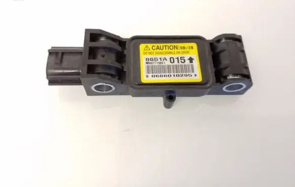 Mitsubishi Grandis Airbag deployment crash/impact sensor 8651A015
