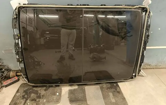 Audi Q7 4M Sunroof set 