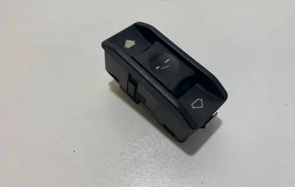 BMW 5 E39 Sunroof switch 8352182 0301500