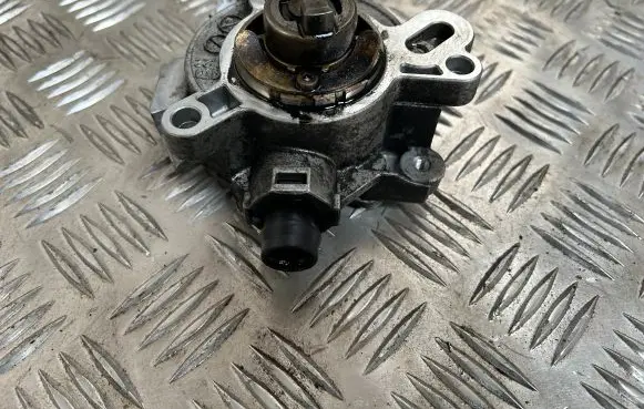 Volvo XC60 Vacuum pump 31316688