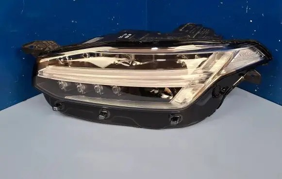 Volvo XC90 Headlight/headlamp 31655157 89914591