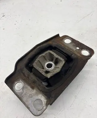 Ford Mondeo MK IV Engine mount bracket 7G917M121BA