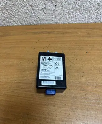 Lexus RX 450H Door central lock control unit/module 8974048170