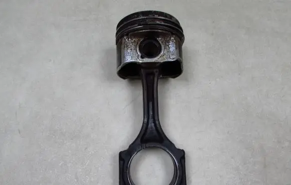 Mazda CX-5 Piston with connecting rod 55594