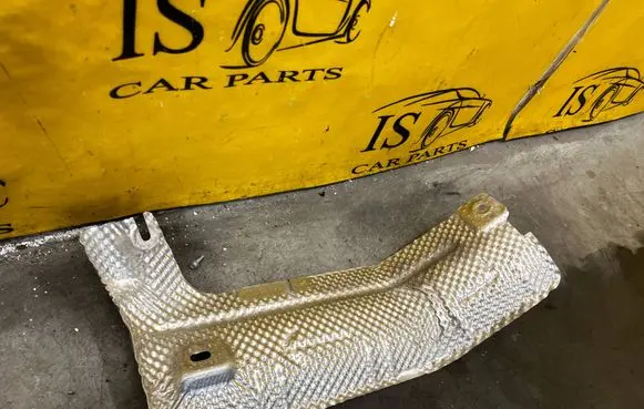 Exhaust heat shield