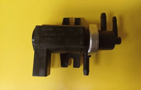 Volkswagen Golf IV Turbo solenoid valve 1J0906627