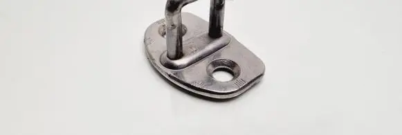 Audi A6 S6 C6 4F Rear door lock loop/hook striker 8E0837033