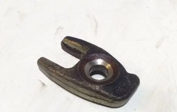 Nissan Qashqai+2 Fuel Injector clamp holder