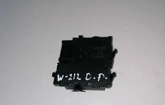 Mercedes-Benz E W212 Seat control switch A2048701958 2048701958
