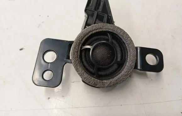 Hyundai Tucson TL Front door high frequency speaker 96311D7100