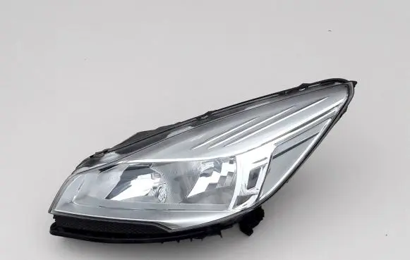 Ford Kuga II Headlight/headlamp CV44-13W030-AE