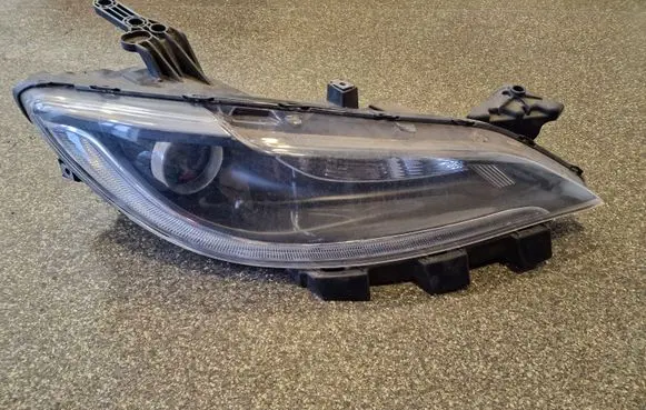 Chrysler 200 Headlight/headlamp