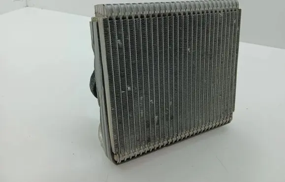 Air conditioning (A/C) radiator (interior)