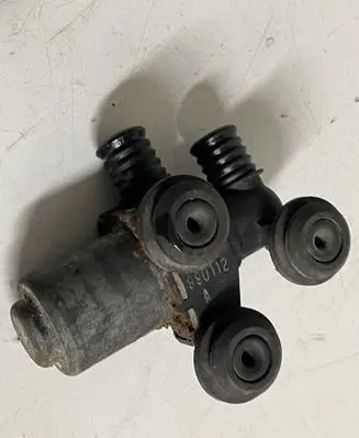 BMW 3 E46 Coolant heater control valve 64118369805 8369805