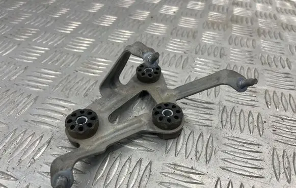 BMW 3 E90 E91 ABS pump bracket 6781281 23310110