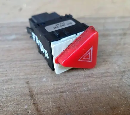 Skoda Fabia Mk1 (6Y) Hazard light switch 6Y0953235 31404