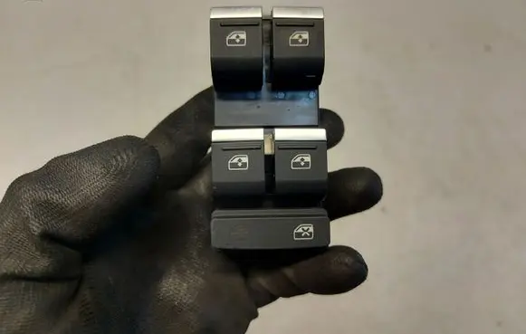 Audi A3 8Y Quarter vent window switch 83A959851A