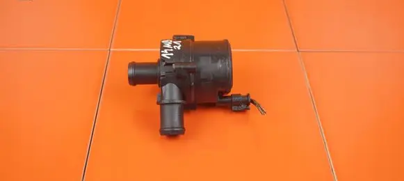 Volkswagen Golf VII Water pump 5G965567 CXX