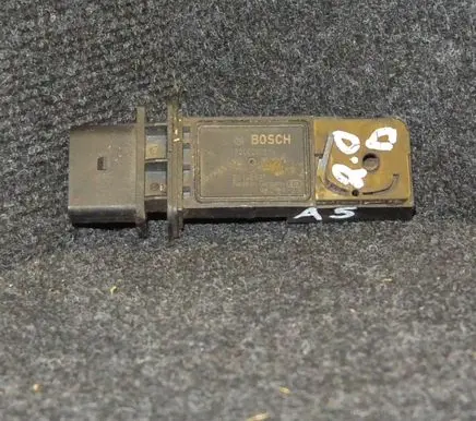 Volkswagen Golf VI Mass air flow meter F00C2G7316