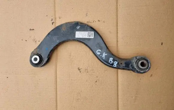 Volkswagen PASSAT B8 Rear upper control arm/wishbone 5Q0505323D