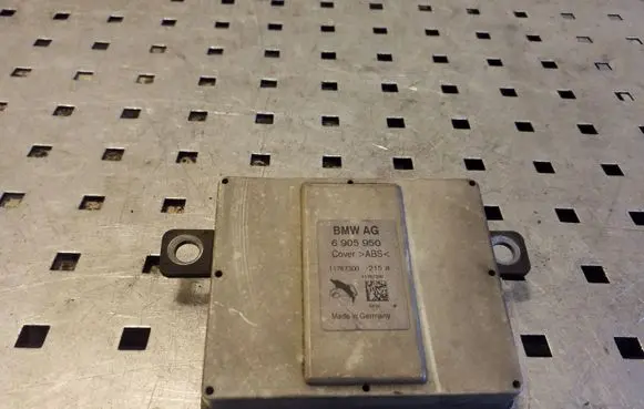 BMW X5 E53 Antenna control unit 6905950