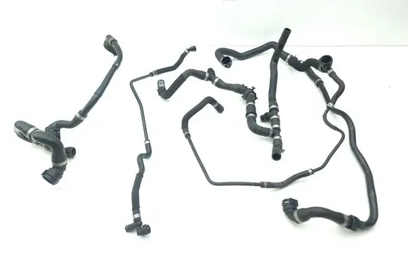 Mini One - Cooper F56 F55 Engine coolant pipe/hose 8741789 8741780