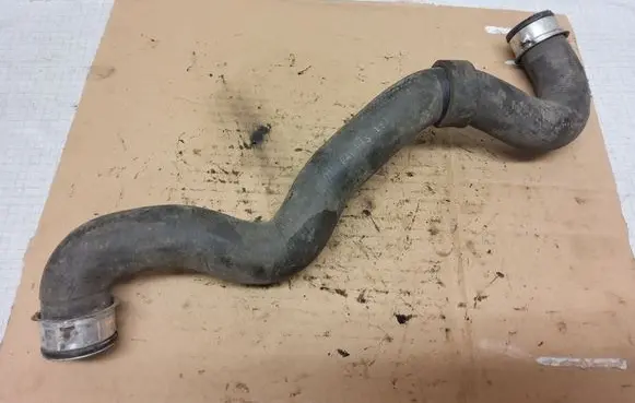 Mercedes-Benz C AMG W203 Engine coolant pipe/hose