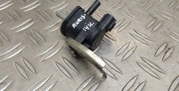 Valve vacuum