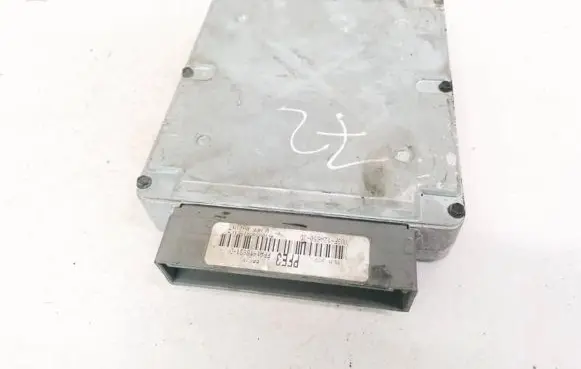 Mazda 626 Engine control unit/module YU3F12A650JD PFE3
