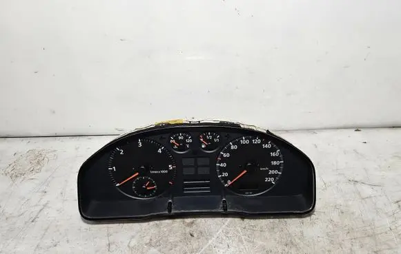 Audi A4 S4 B5 8D Speedometer (instrument cluster) 8D0919033A