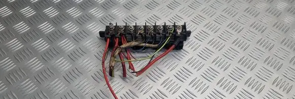 Audi 100 S4 C4 Relay mounting block 4A0941822