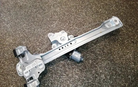 Opel Mokka Rear door window regulator with motor 98910SUV20