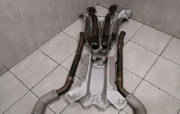 Aston Martin DB9 Muffler/silencer FD335220BA