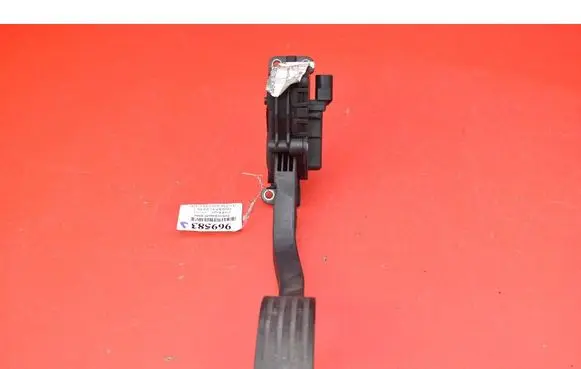 Ford Kuga I Accelerator throttle pedal 3M51-9F836-AH