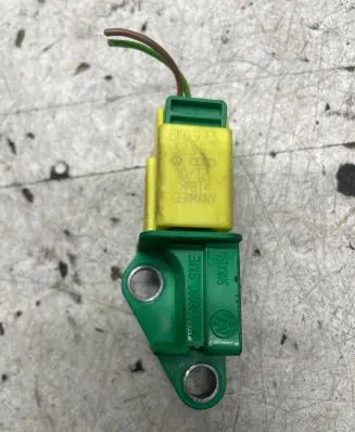Audi Q5 SQ5 Airbag deployment crash/impact sensor 1K0909606C 5WK43544